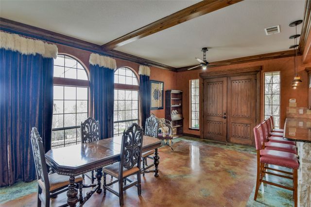 1501 S Chisholm Trail, Granbury, TX 76048