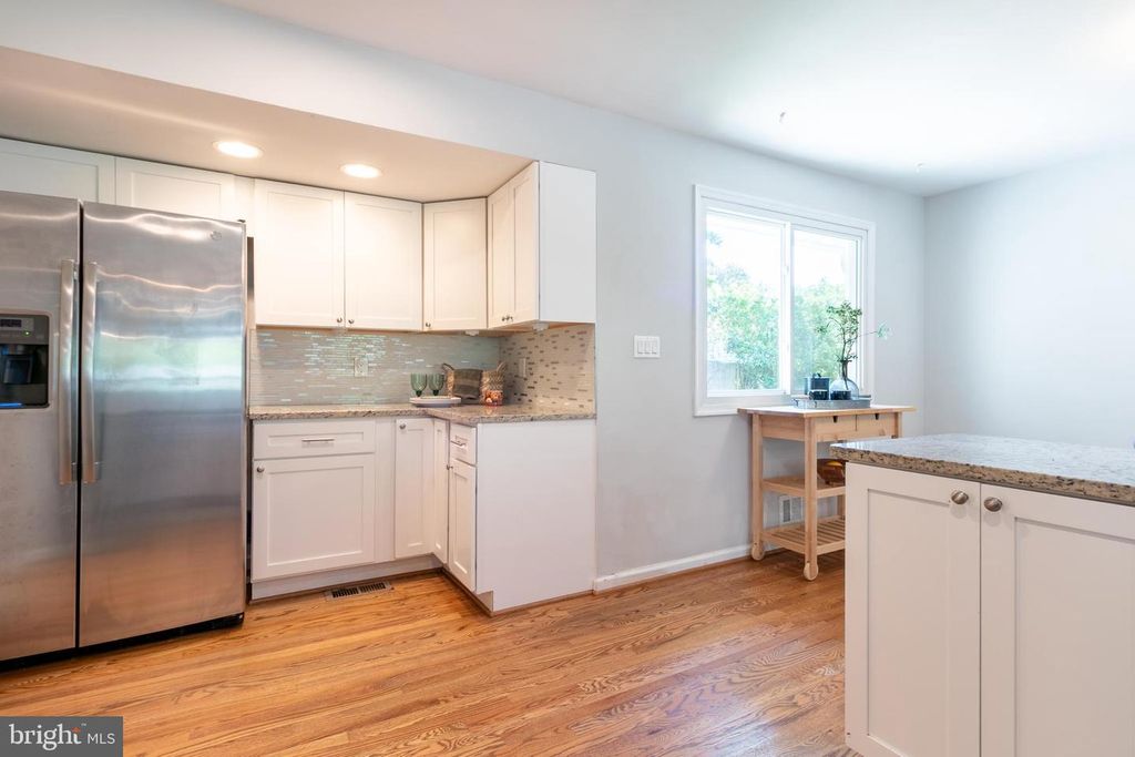 Image 14 of property listing at 110 WHITE BIRCH CT, Greenbelt, MD 20770
