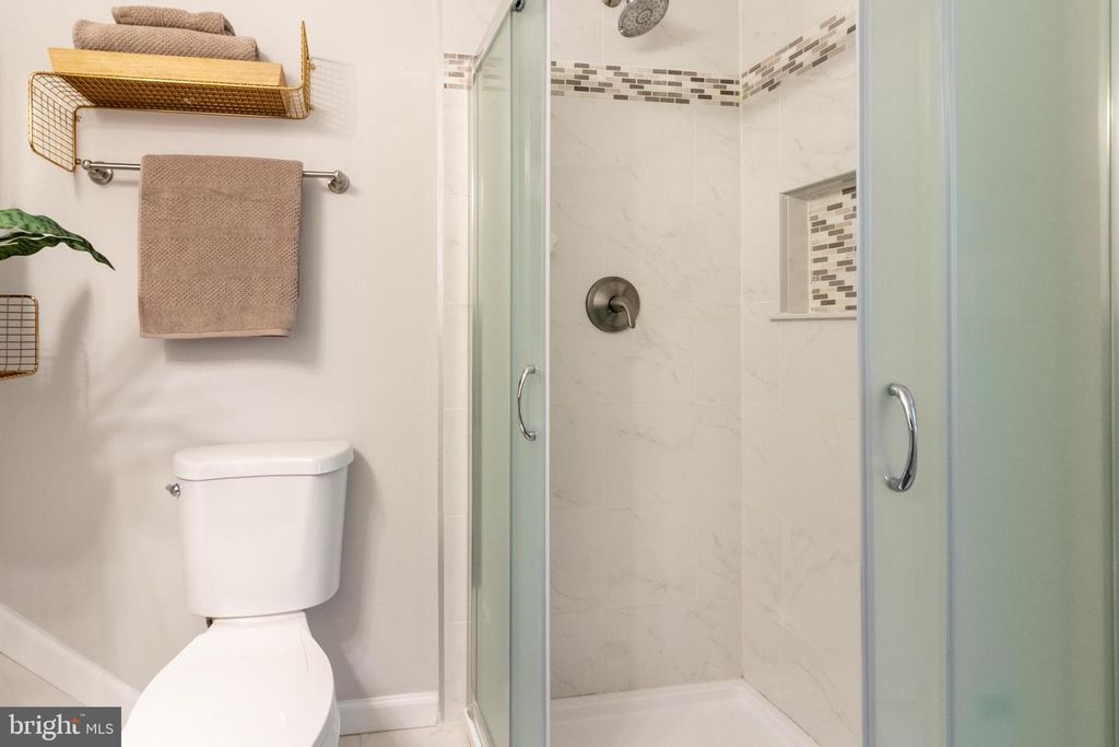 Image 21 of property listing at 110 WHITE BIRCH CT, Greenbelt, MD 20770