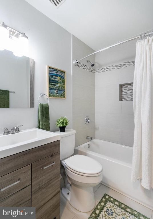 Image 29 of property listing at 110 WHITE BIRCH CT, Greenbelt, MD 20770