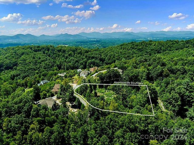 8 English Hills Drive, Asheville, NC 28804