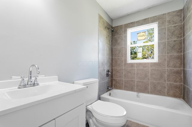 2297 Howey Road, Columbus, OH 43211