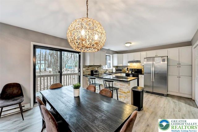 19 Uffleman Lane, Penn Forest Twp, PA 18210