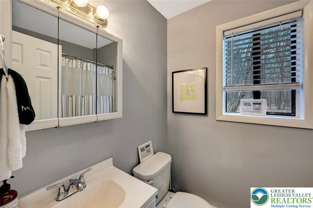 19 Uffleman Lane, Penn Forest Twp, PA 18210