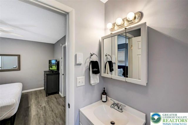 19 Uffleman Lane, Penn Forest Twp, PA 18210