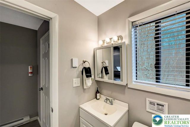 19 Uffleman Lane, Penn Forest Twp, PA 18210