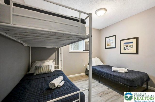 19 Uffleman Lane, Penn Forest Twp, PA 18210