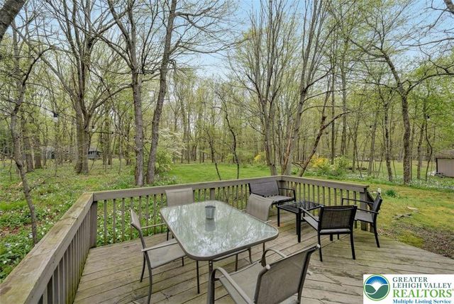 19 Uffleman Lane, Penn Forest Twp, PA 18210