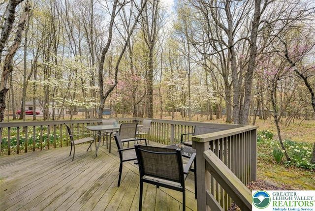 19 Uffleman Lane, Penn Forest Twp, PA 18210