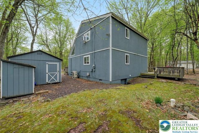 19 Uffleman Lane, Penn Forest Twp, PA 18210