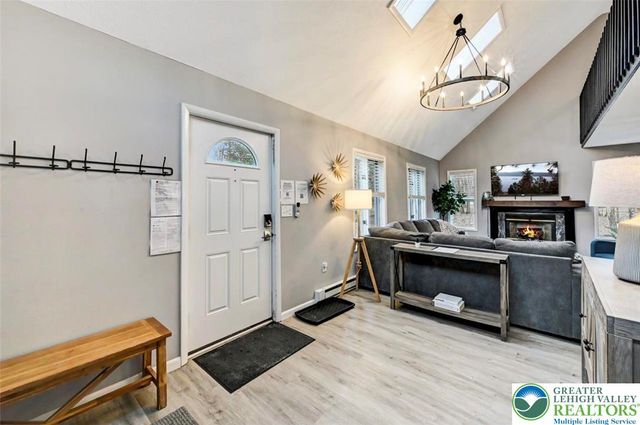 19 Uffleman Lane, Penn Forest Twp, PA 18210