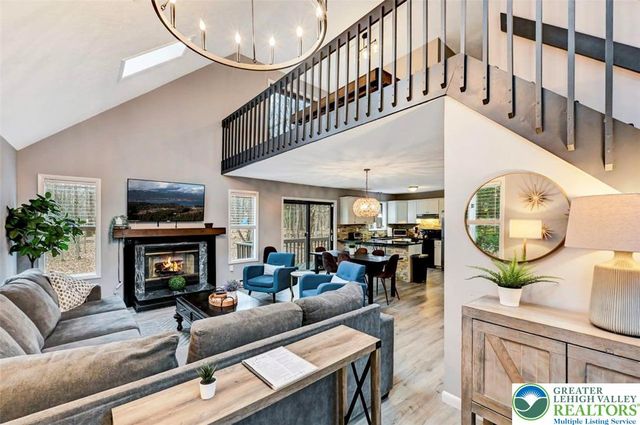 19 Uffleman Lane, Penn Forest Twp, PA 18210