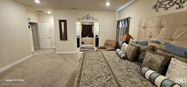 9211 Woodbrook Drive, Shafter, CA 93263