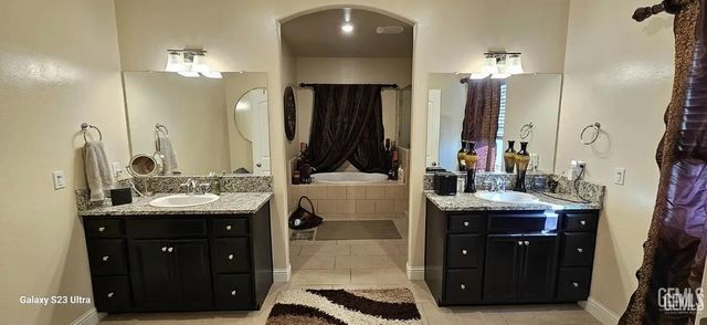 9211 Woodbrook Drive, Shafter, CA 93263