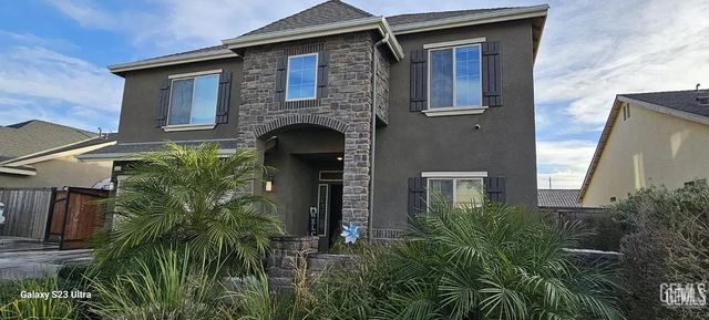 9211 Woodbrook Drive, Shafter, CA 93263