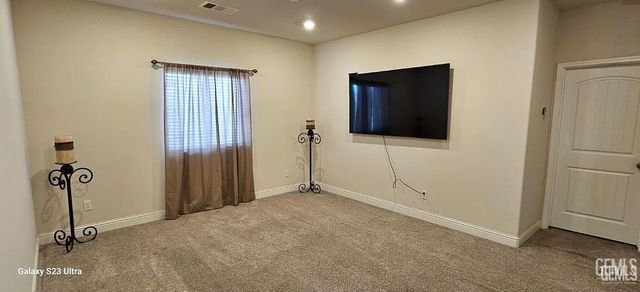 9211 Woodbrook Drive, Shafter, CA 93263