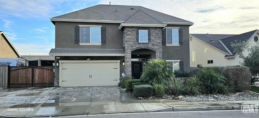 9211 Woodbrook Drive, Shafter, CA 93263