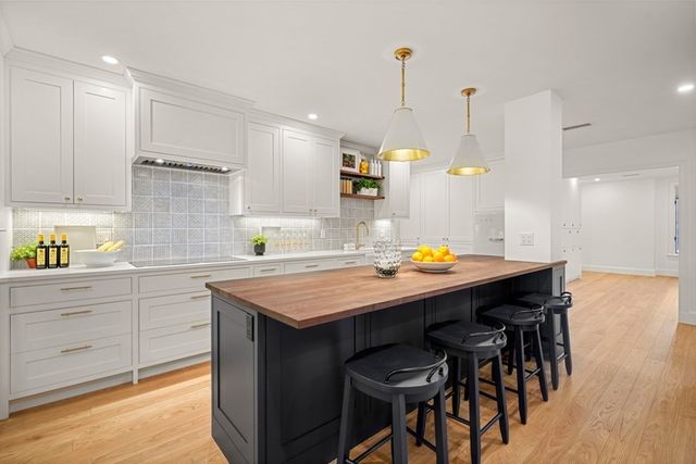 130 Mount Auburn Street 311, Cambridge, MA 02138