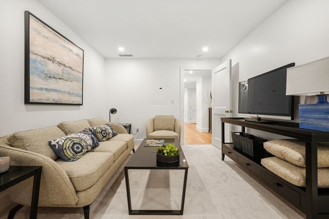 130 Mount Auburn Street 311, Cambridge, MA 02138