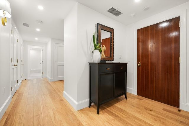 130 Mount Auburn Street 311, Cambridge, MA 02138