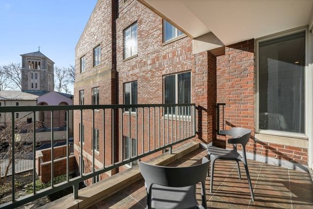 130 Mount Auburn Street 311, Cambridge, MA 02138