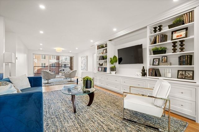 130 Mount Auburn Street 311, Cambridge, MA 02138