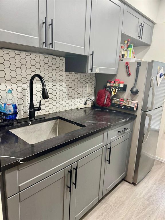 1431 S 14th Ave 111, Hollywood, FL 33020