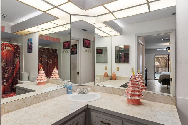 8095 PHILATELIC DRIVE, Spring Hill, FL 34606