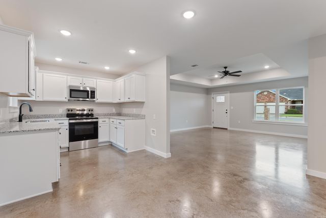 303 Parkway Avenue, Morrilton, AR 72110