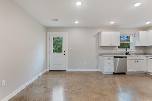 303 Parkway Avenue, Morrilton, AR 72110