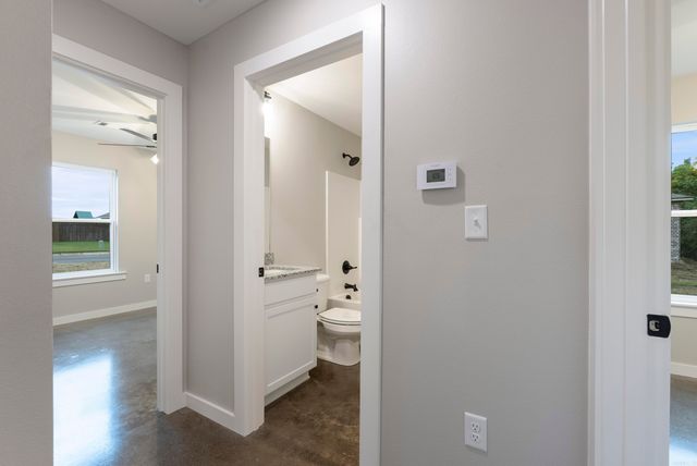 303 Parkway Avenue, Morrilton, AR 72110