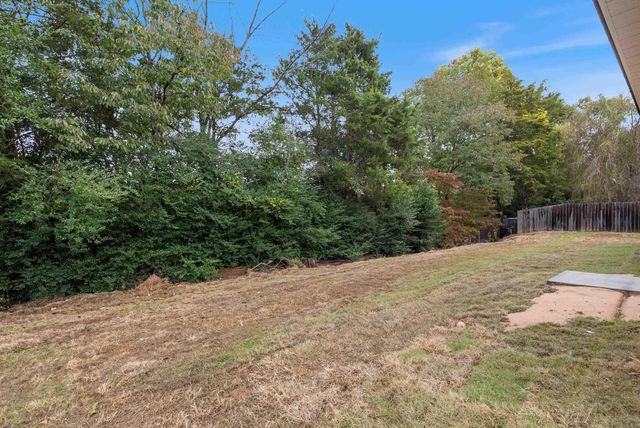 303 Parkway Avenue, Morrilton, AR 72110