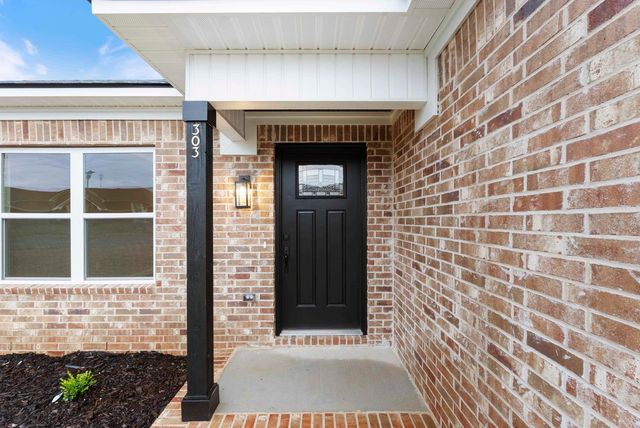 303 Parkway Avenue, Morrilton, AR 72110