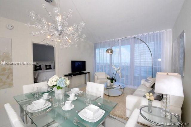 200 Biscayne Boulevard Way 3809, Miami, FL 33131