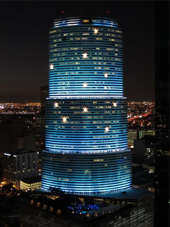 200 Biscayne Boulevard Way 3809, Miami, FL 33131