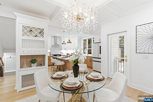 180 Crescent Avenue, Leonia, NJ 07605