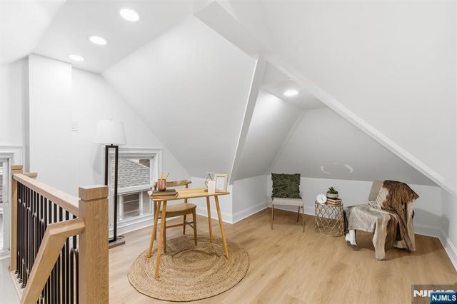 180 Crescent Avenue, Leonia, NJ 07605