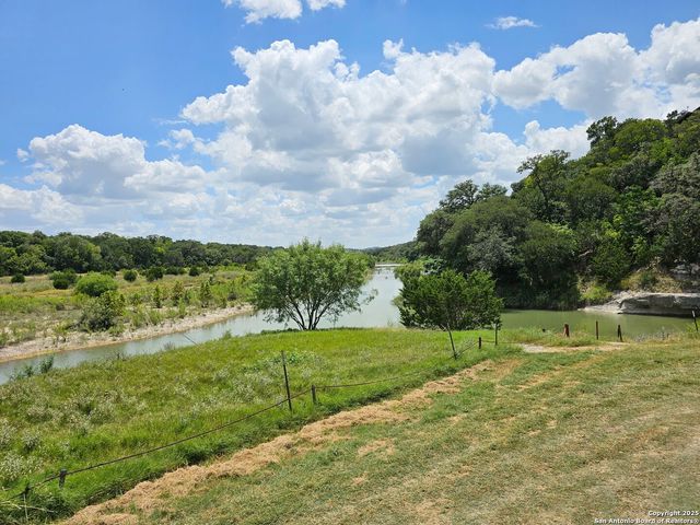 1608 Kings Ranch Road, Bandera, TX 78003