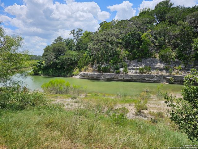 1608 Kings Ranch Road, Bandera, TX 78003