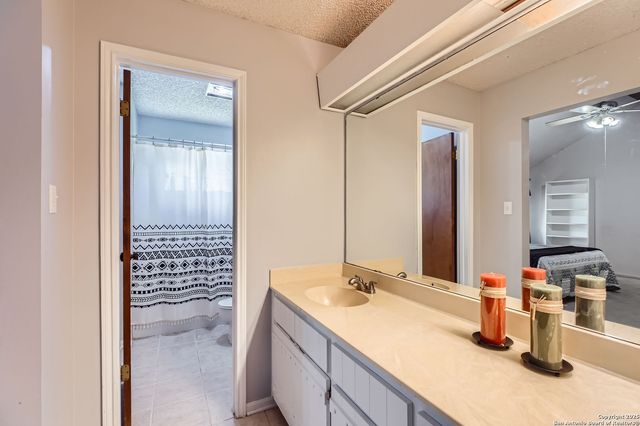 1608 Kings Ranch Road, Bandera, TX 78003