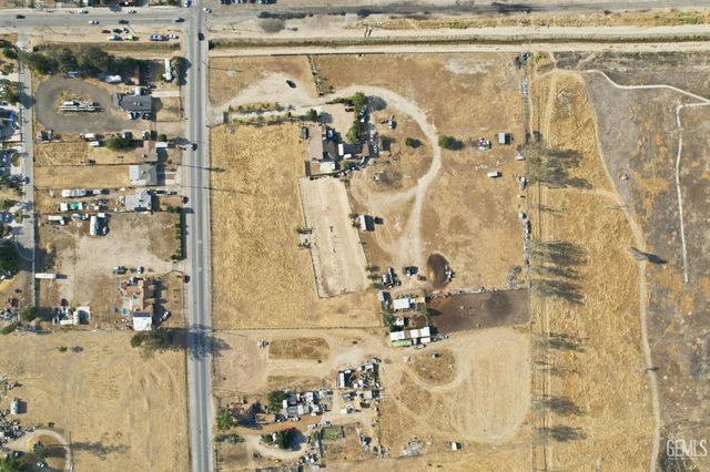 1404 Cottonwood Road, Bakersfield, CA 93307