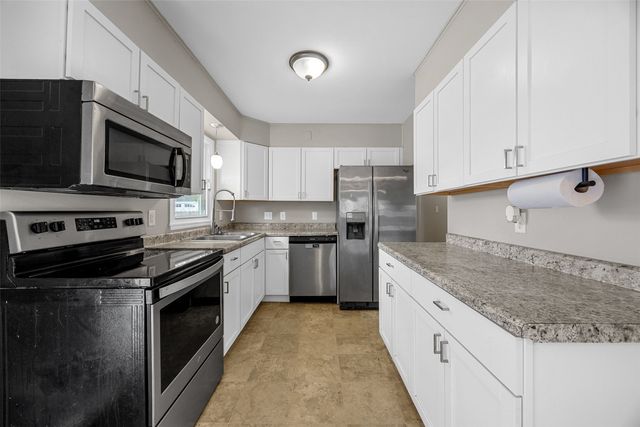 2902 14th Avenue, Marion, IA 52302