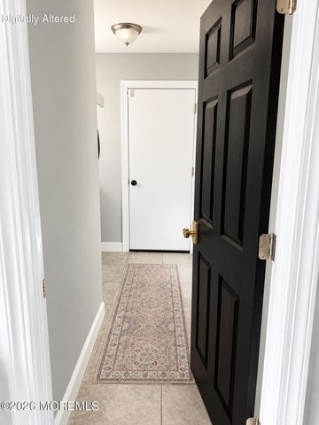 7 Elizabeth Court, Howell, NJ 07731