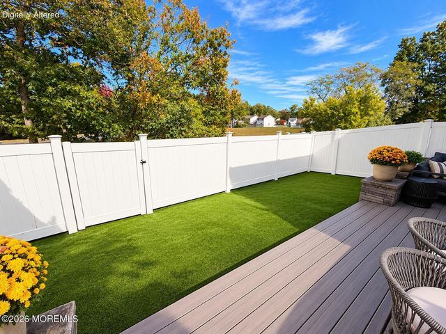 7 Elizabeth Court, Howell, NJ 07731