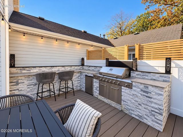7 Elizabeth Court, Howell, NJ 07731