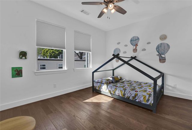 1615 Vermont Street, Houston, TX 77006