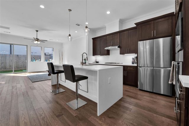 1615 Vermont Street, Houston, TX 77006