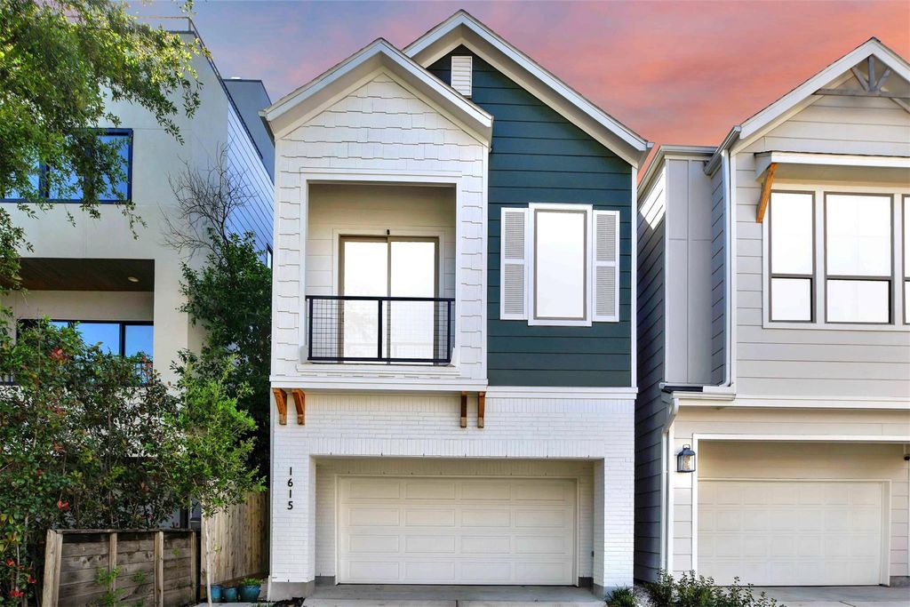 1615 Vermont Street, Houston, TX 77006