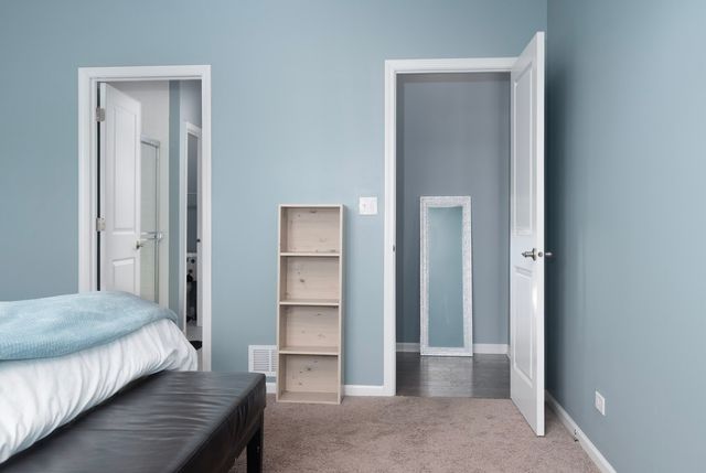 303 Owen Court, Oswego, IL 60543