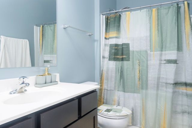 303 Owen Court, Oswego, IL 60543